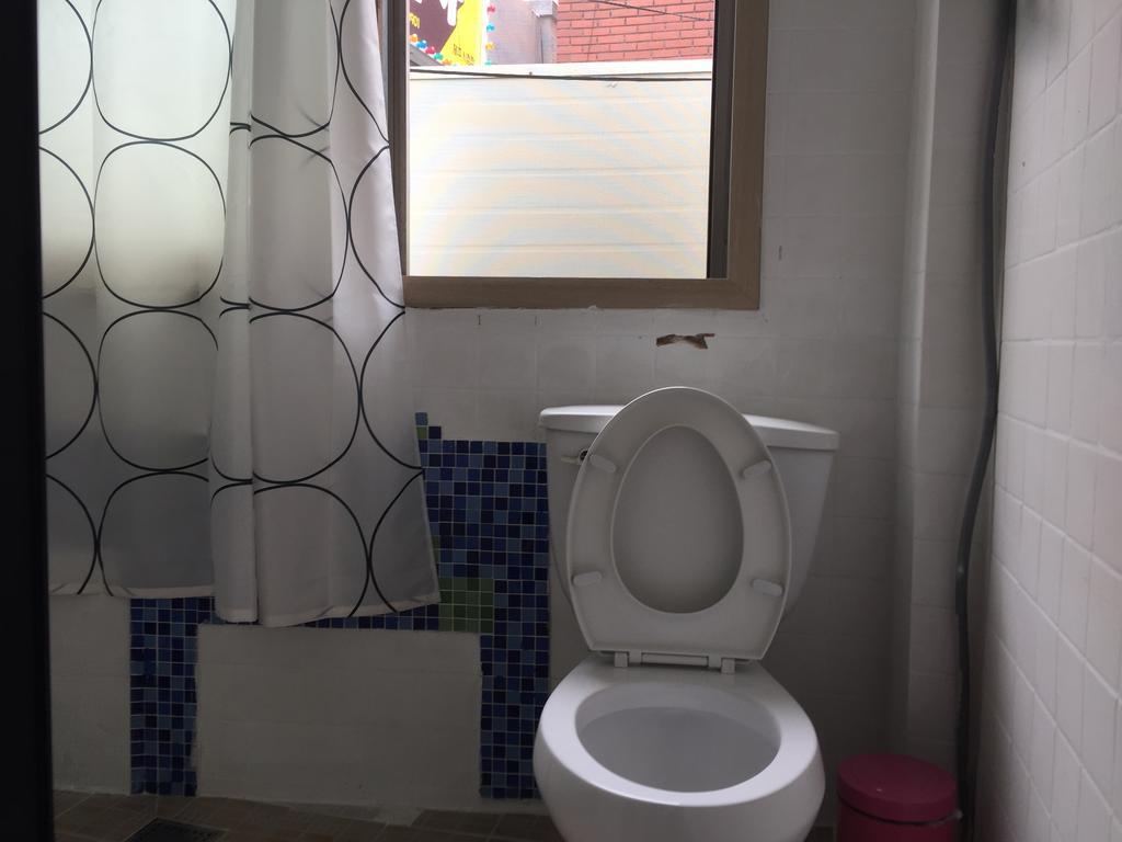 Backpackers In Jeju City Center Luaran gambar