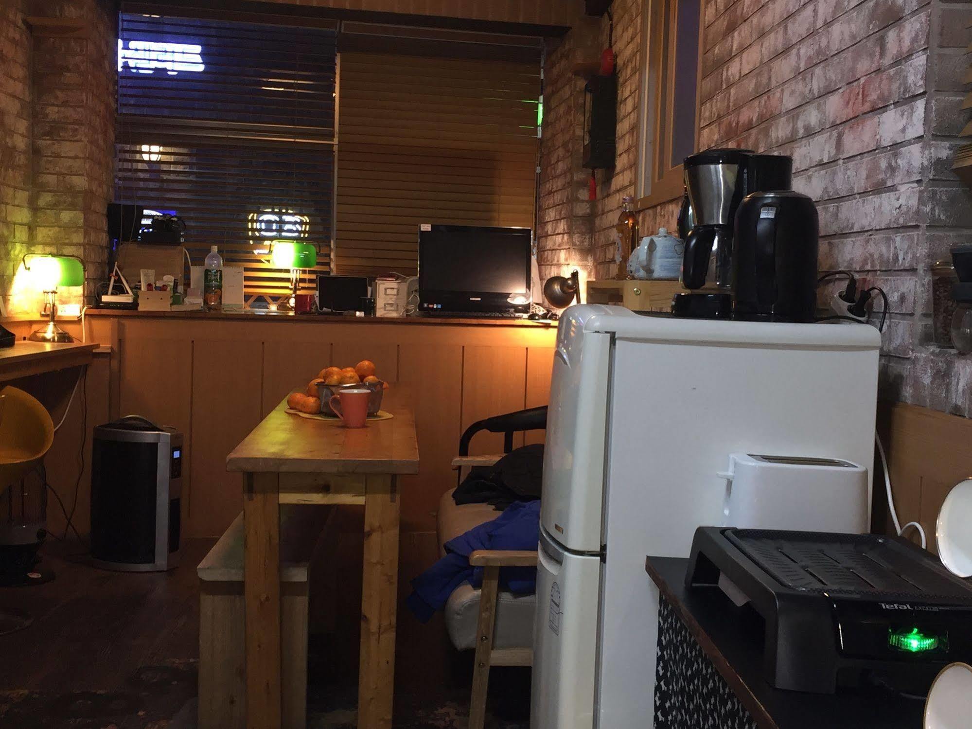 Backpackers In Jeju City Center Luaran gambar